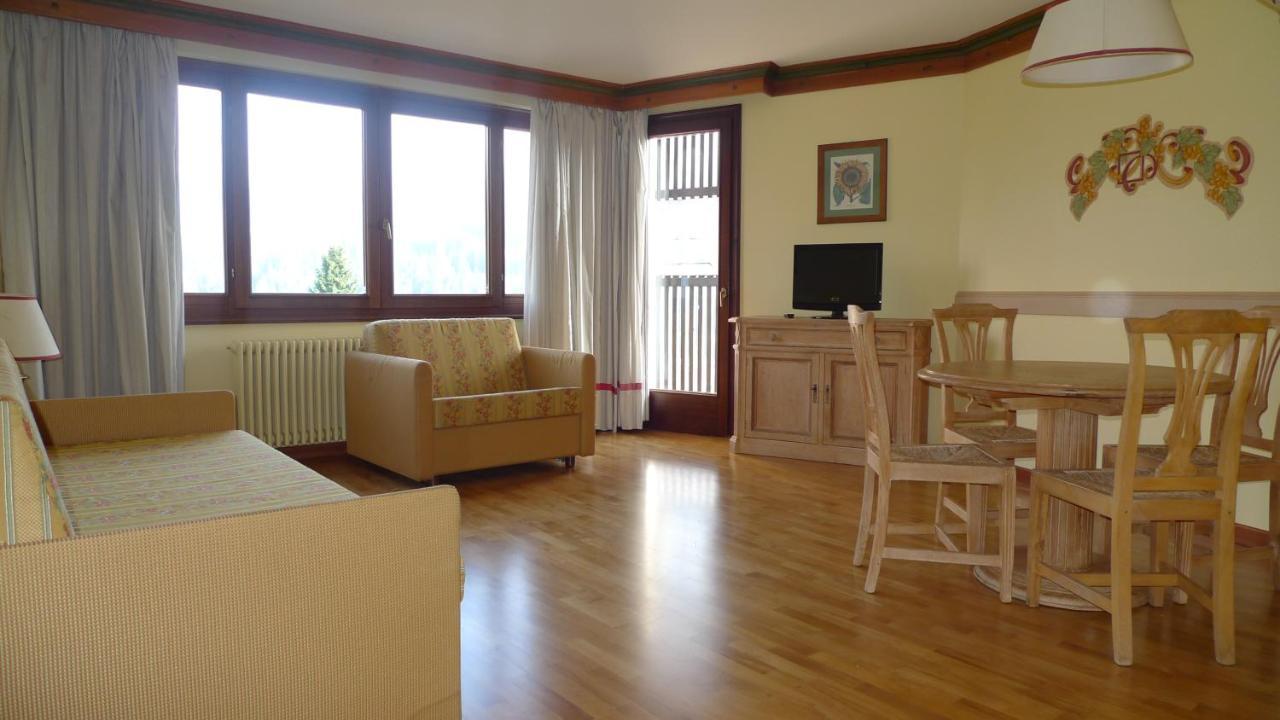 Rta Hotel Catturani Мадонна-ді-Кампільйо Екстер'єр фото