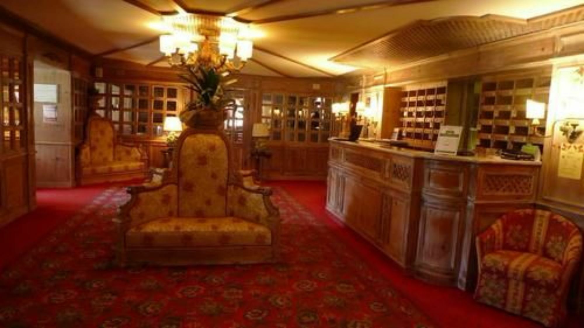 Rta Hotel Catturani Мадонна-ді-Кампільйо Екстер'єр фото